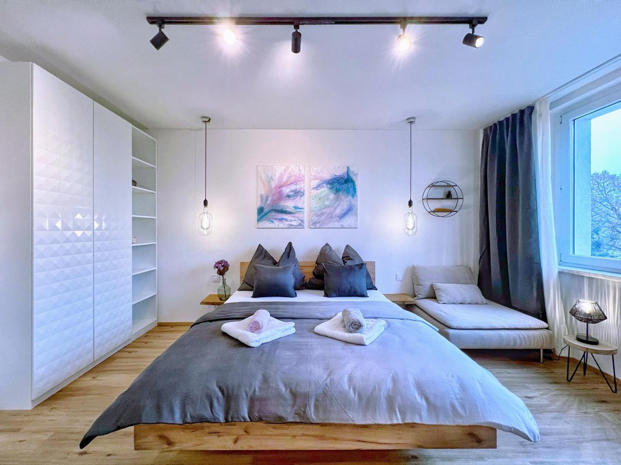Jana's Wow Apt, 3 Room, Free Parking, 15'airpt, 25'city Lejlighed Prag