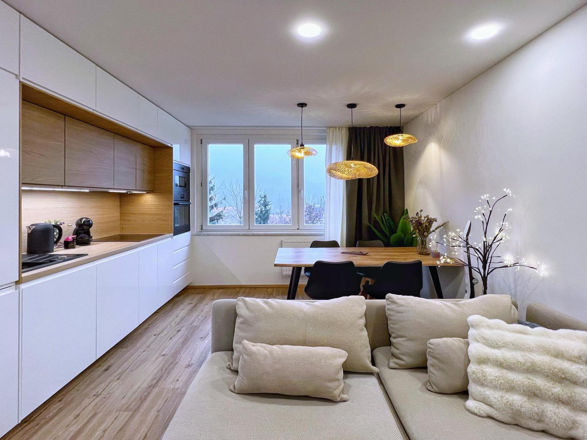 Jana's Wow Apt, 3 Room, Free Parking, 15'airpt, 25'city Lejlighed *